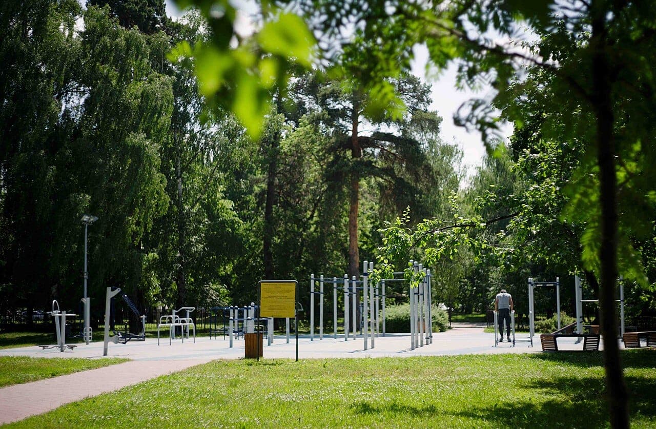Парк у Джамгаровского пруда. Фотография 3