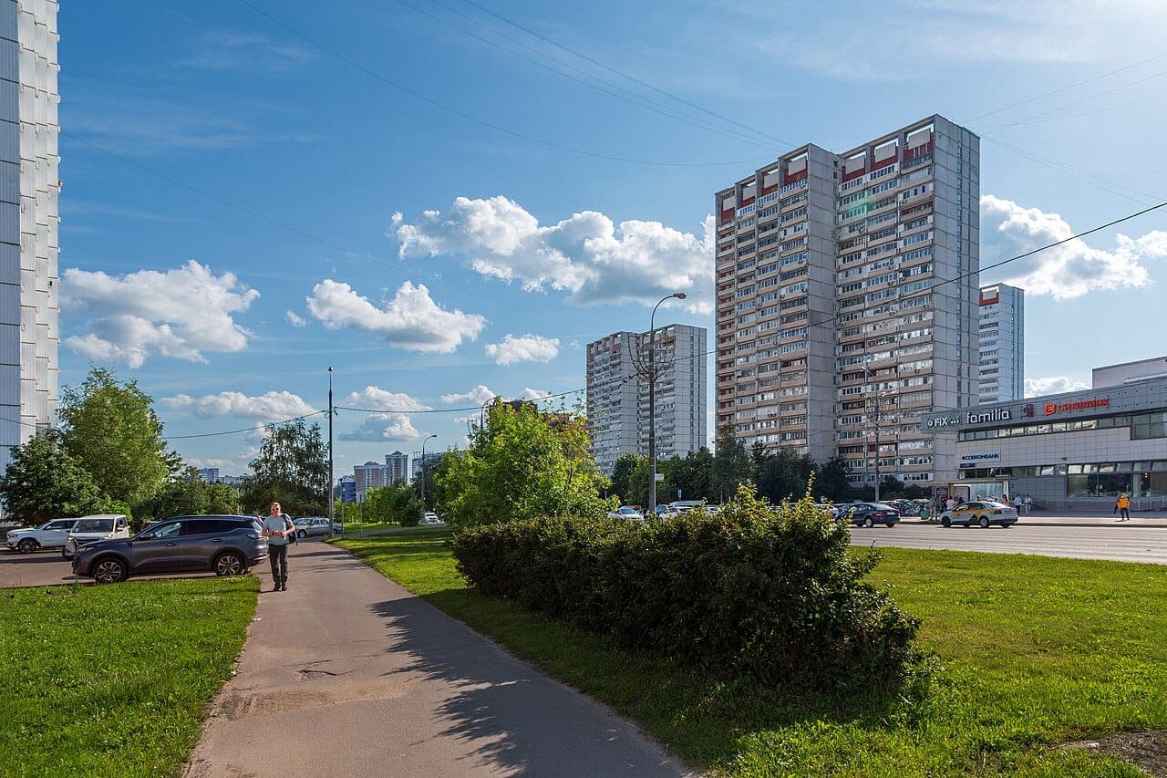 Панфиловский парк у Школьного озера